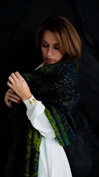 Zili zaļš vilnas pleds no Kašmīras, Indijas