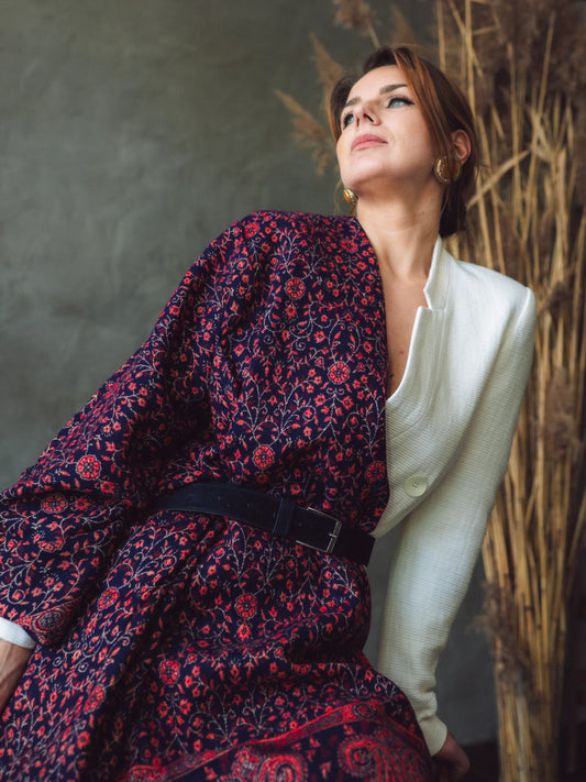 Sarkanīgs Kašmīra pleds